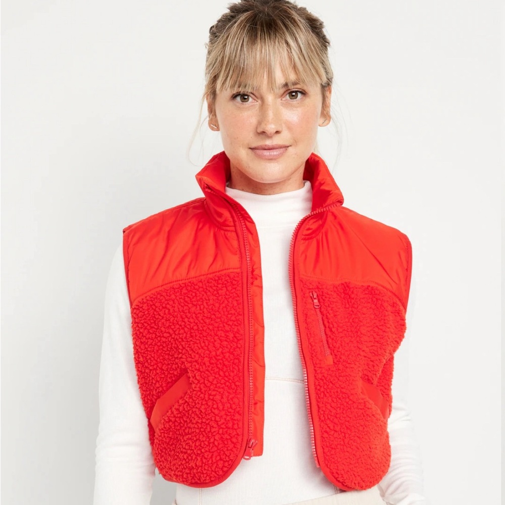 Old navy crop cropped hybrid zip vest red firelight xs